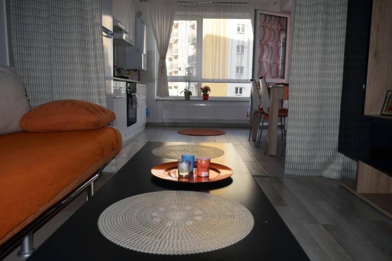 Aki Studio Apartman Brassó Kültér fotó